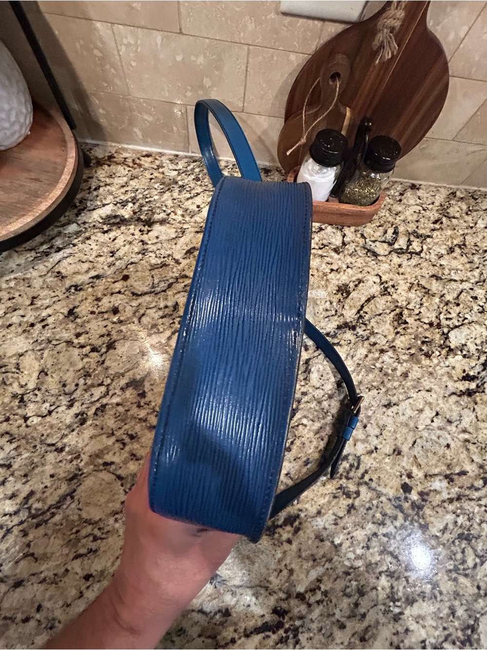 Louis Vuitton Saint Cloud gm Epi Blue Leather with coa - Picture 10 of 14